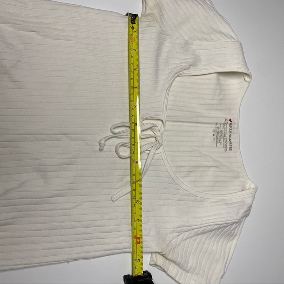 Bella Seamless | Women’s Short Sleeve Top Size S/M - Picture 5 of 5